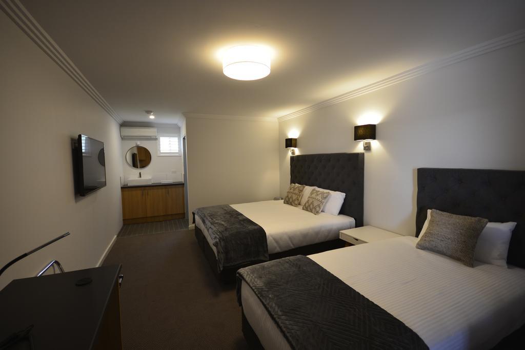 Quays Hotel Batemans Bay Extérieur photo