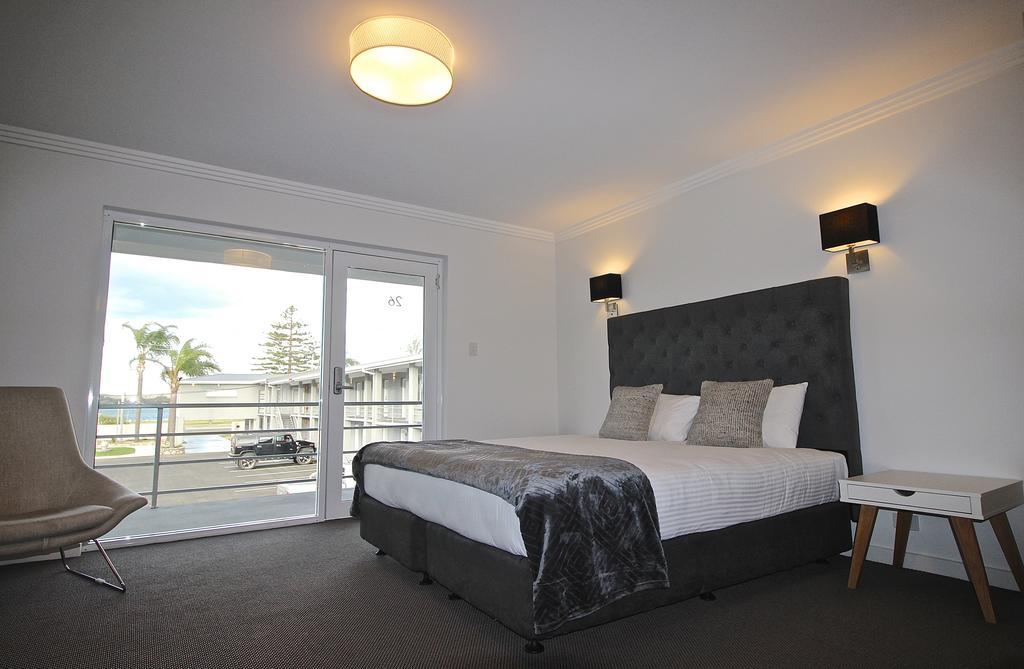 Quays Hotel Batemans Bay Extérieur photo
